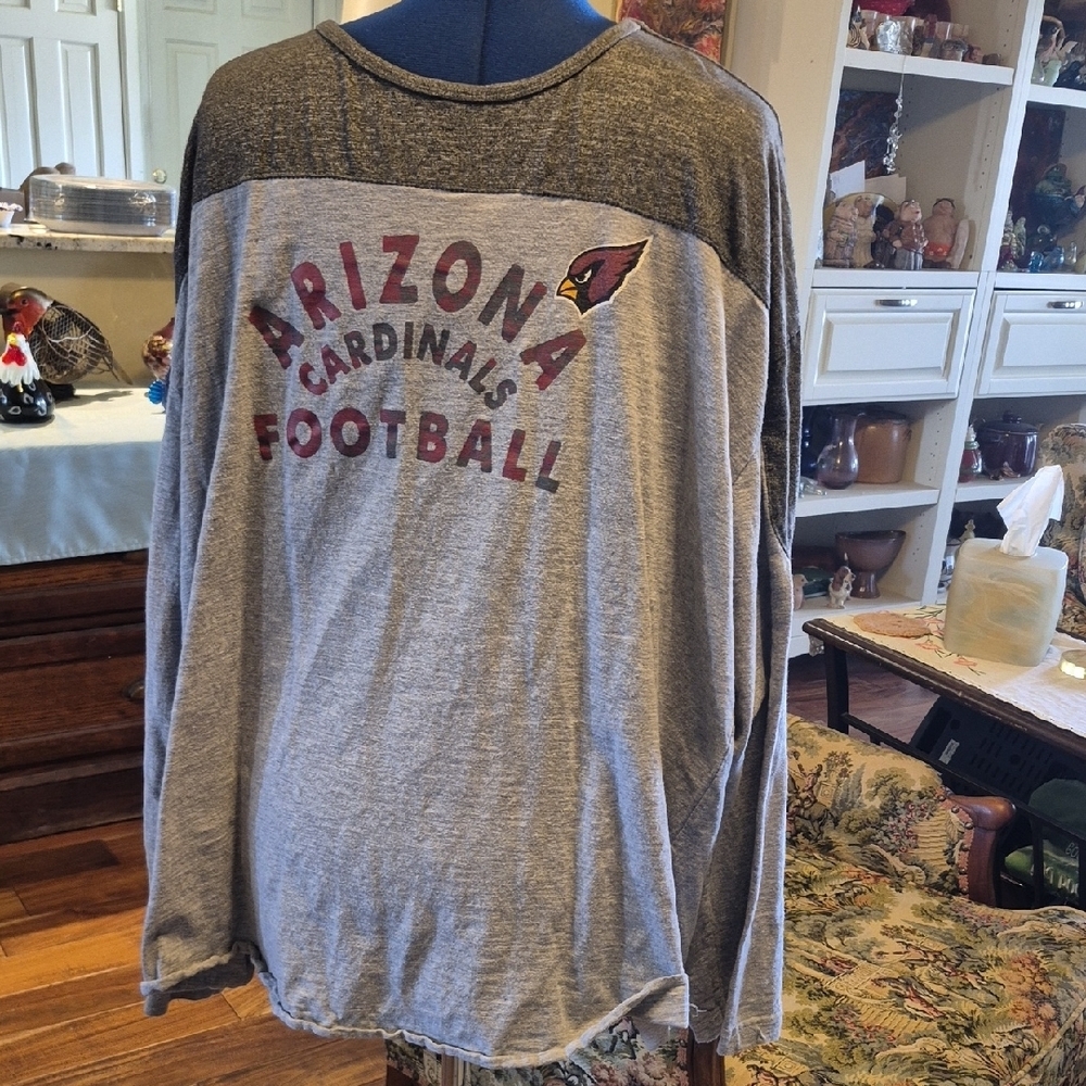 Arizona Cardinals fan apparel manufactured by Majestic.(#2062B) 3XL
